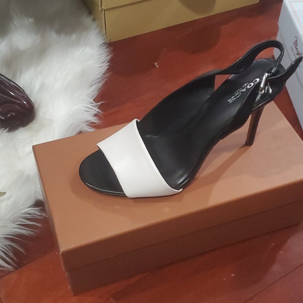 Shoes - Picture 2 of 4